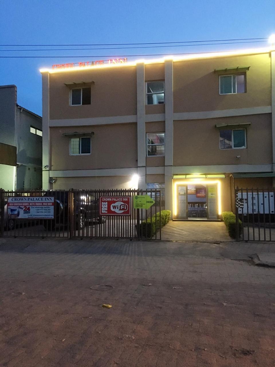 Crown Palace Inn Lusaka Dış mekan fotoğraf